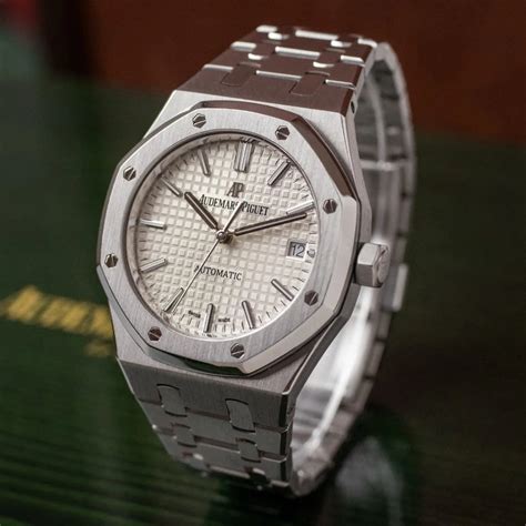 how to authenticate audemars piguet royal oak